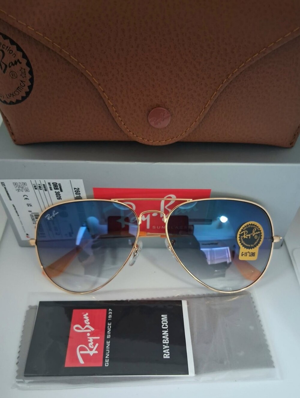 Ray-Ban Aviator Sunglasses - Blue Gradient Lenses with Gold Frame